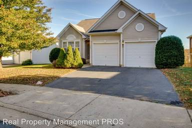 Main picture of 520 Colony Ct