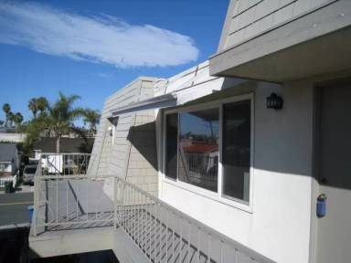 Main picture of 207 W Mariposa