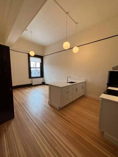 Main picture of 322 Main St