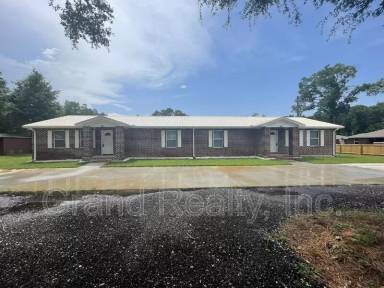 Main picture of 6097 Carr Rd