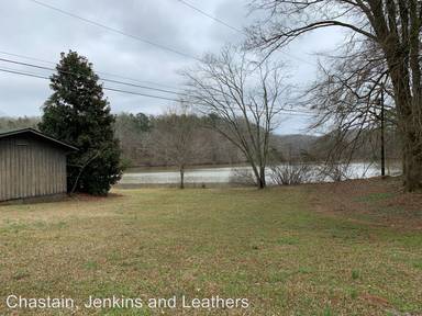 Main picture of 190 Lakewood Dr