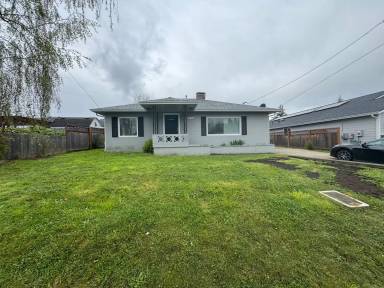Main picture of 2733 W Sharp Ave