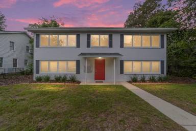Main picture of 1029 SW 1st Ave