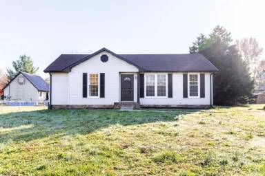 Main picture of 553 Lorie Ln