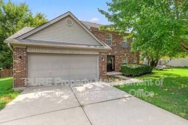Main picture of 140 Carriage Ln