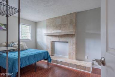 Main picture of 1118 Longshore Dr