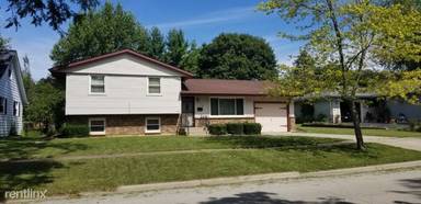 Main picture of 916 E 5th St