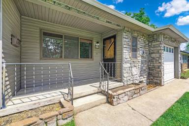 Main picture of 1414 S West Ave