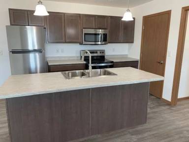 Main picture of 1500 Main Ave