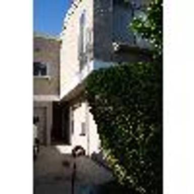 Main picture of 1015 Georgia St