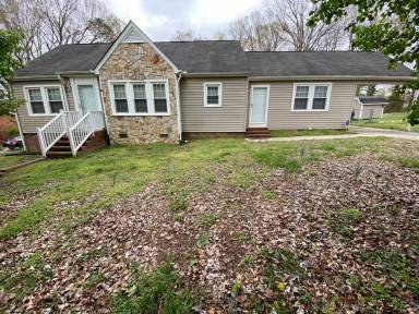 Main picture of 2320 Venie St