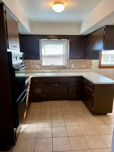 Main picture of 4431 N Newcastle Ave