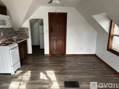 Main picture of 855 Randolph Ave
