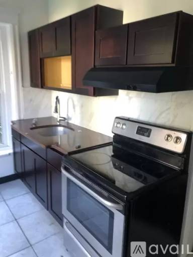 Main picture of 1039 W Linden St