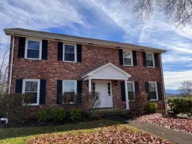 Main picture of 252 Wildwood Dr
