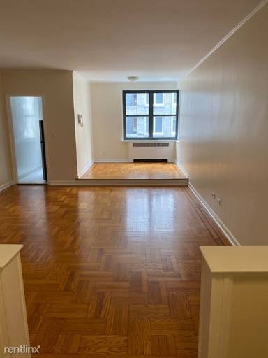 Main picture of 124 E 24th St