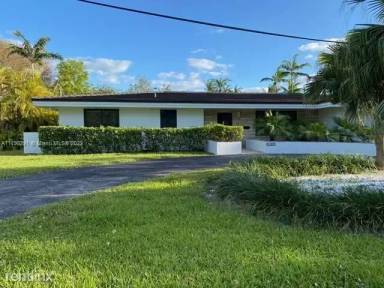 Main picture of 1460 Coruna Ave