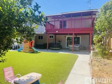 Main picture of 1896 Yosemite Dr