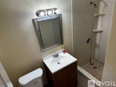 Main picture of 2490 NE 184th Ter