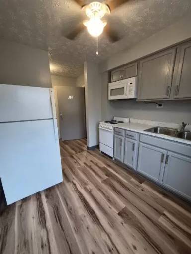 Main picture of 10 Bradley Ave
