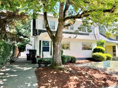 Main picture of 2226 NE 27th Ave