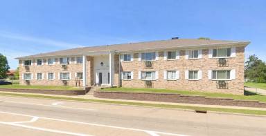 Main picture of 604 N Black River St