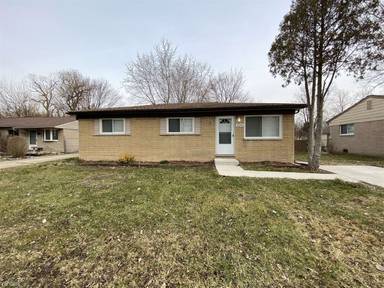 Main picture of 16268 Lauren St