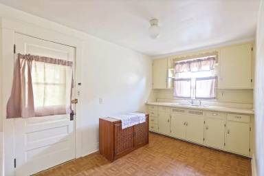 Main picture of 707 N Porter St