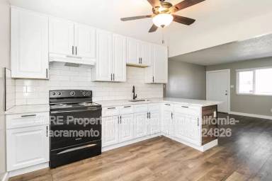 Main picture of 130 Elm St