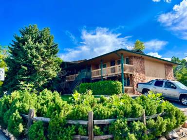 Main picture of 6155 Simms St