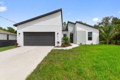 Main picture of 3315 Levee St