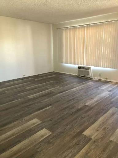 Main picture of 204 W F St