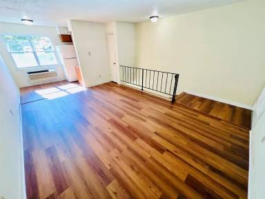 Main picture of 925 Shallowford Rd