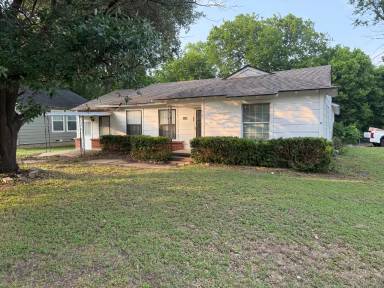 Main picture of 1436 Sheppard St