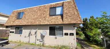 Main picture of 823 Laurel St