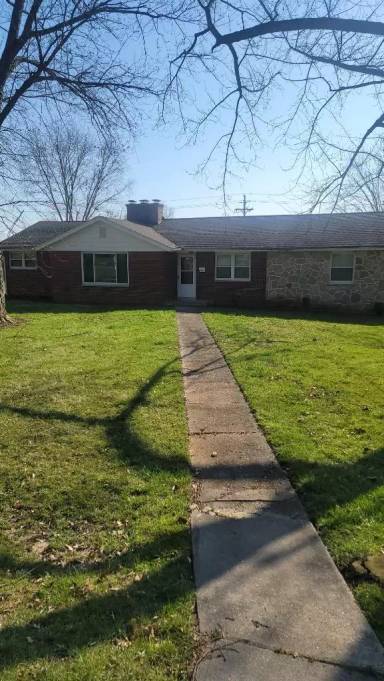 Main picture of 1918 N Belleview Dr