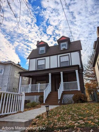Main picture of 1434 Laclair Ave