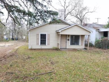 Main picture of 3453 Desoto St
