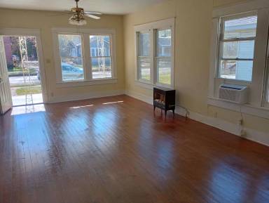 Main picture of 2224 Vance Ave