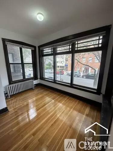 Main picture of 5401 S Harper Ave