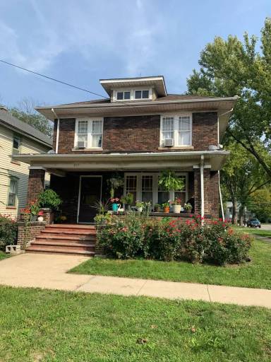 Main picture of 357 Cedar St