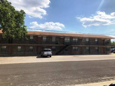 Main picture of 102 E Avenue A