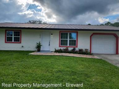 Main picture of 1020 Carrot Ave SE