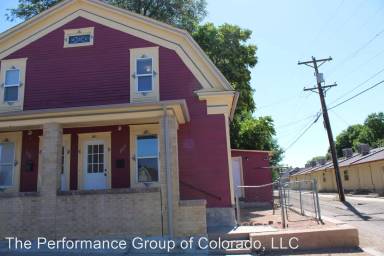 Main picture of 1012 West St