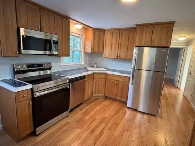 Main picture of 1123 S Main St