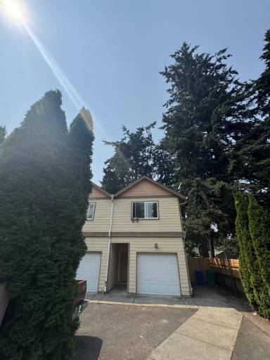Main picture of 1109 NE 106th Ave
