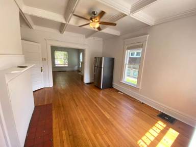 Main picture of 211 E 16th Ave