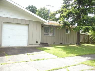 Main picture of 1827 NW Division St