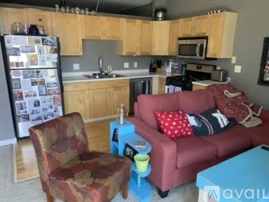 Main picture of 2080 N Commerce St