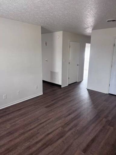 Main picture of 4301 S 6th St